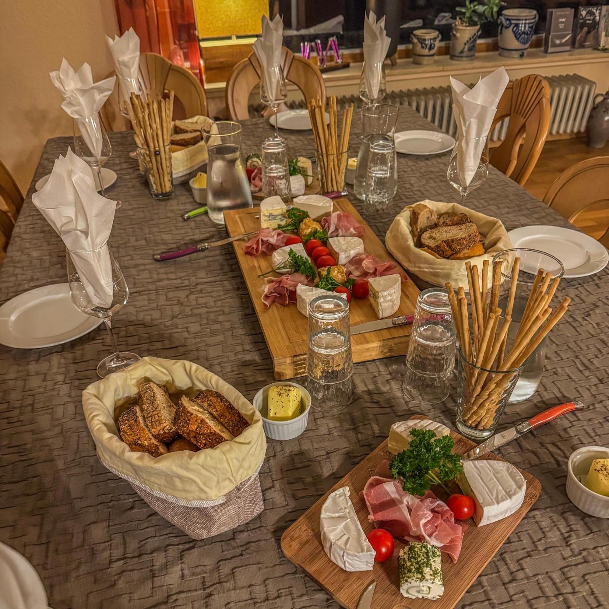 Weingut Tiliahof Bed & Breakfast Brauneberg Exterior photo